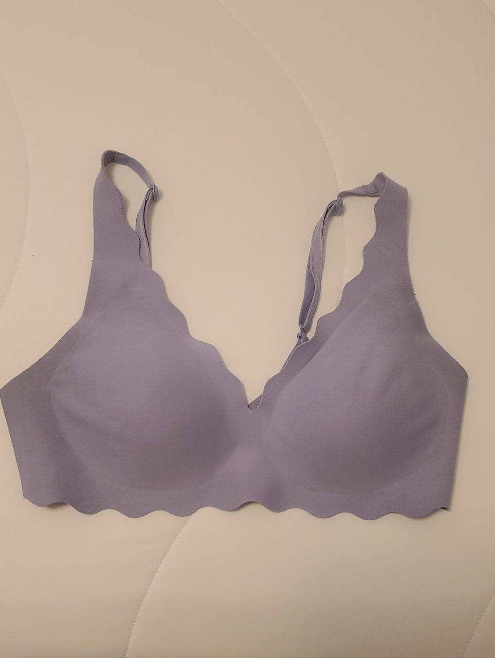 Gently Used B.Tempted Wireless Bra-S